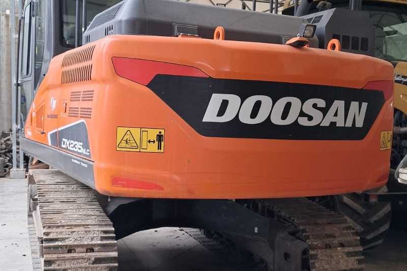 OmecoHub - Immagine DOOSAN DX235NLC